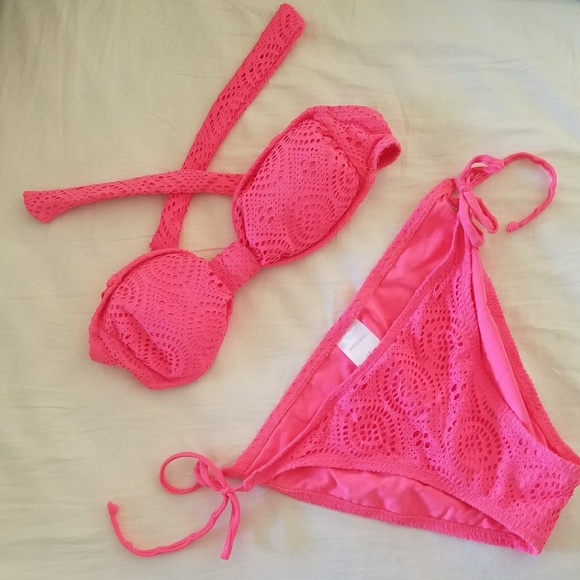 Bathing suit - Picture 1 of 3